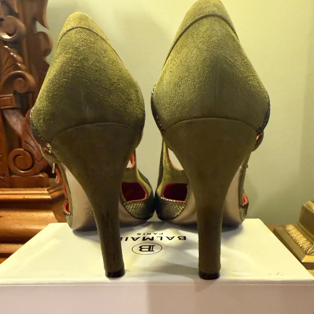 Fendi Green Suede Leather/Gold Metallic Cut Out 4” Pump Heels Size 38/8 $ - Picture 10 of 14